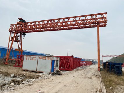 黑龙江大兴安岭讲解龙门吊拼接工作