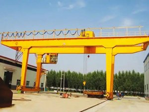 U 型龙门吊相比直线型吊机