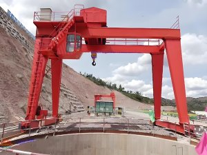 竖井龙门吊怎样you化超长